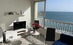 Precioso apartamento a estrenar en primera línea de playa